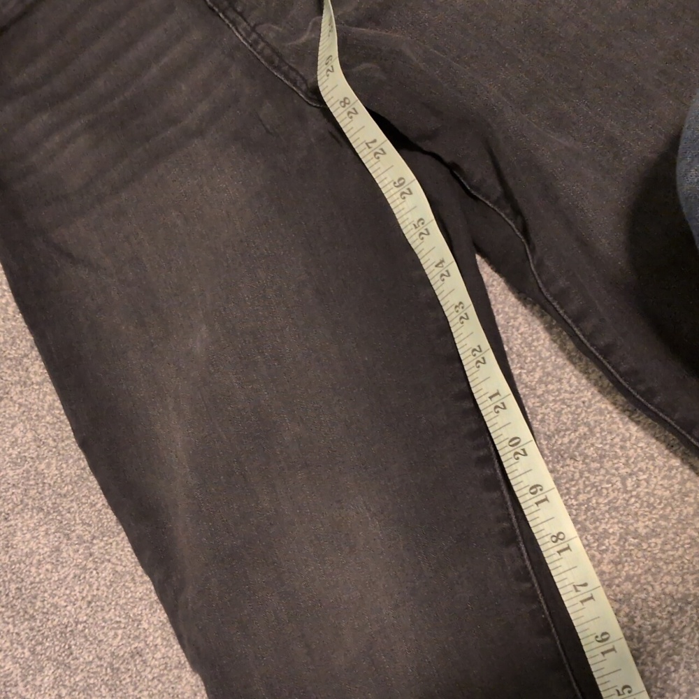 Liverpool The High Rise Straight Raw Hem Black Jeans Size 6/28 - Picture 8 of 9